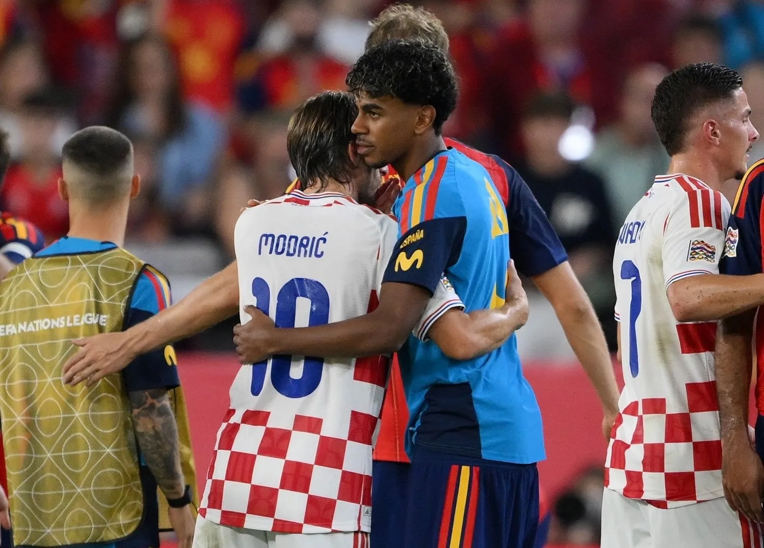 ⚽ ЯМАЛЬ ПРОТИВ МОДРИЧА — В ПОСЛЕДНИЙ ДЕНЬ ЛИГИ НАЦИЙ.
