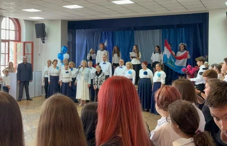 🎓 Сегодня, 1 сентября 2026 года, в Академии для одарённых детей (Наяновой) был дан ярк...