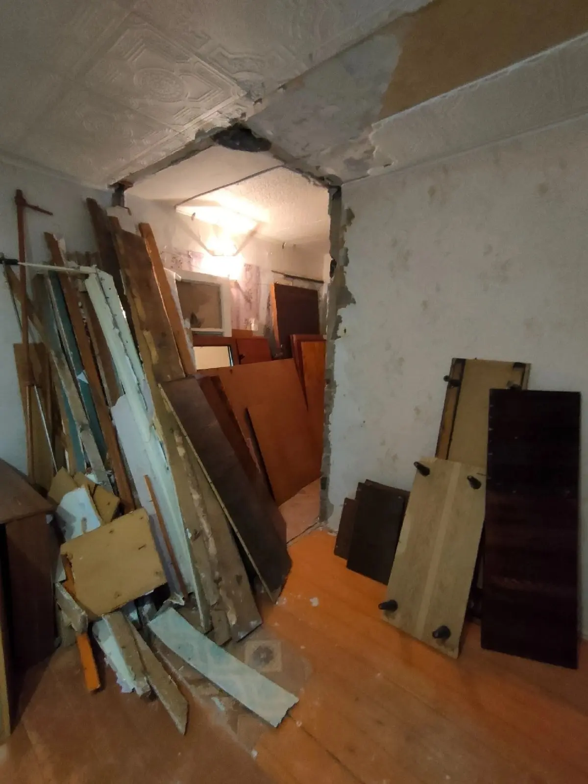 Демонтаж перегородки 3,60 *2,40 с выносом мусора. Сколько будет стоить?
