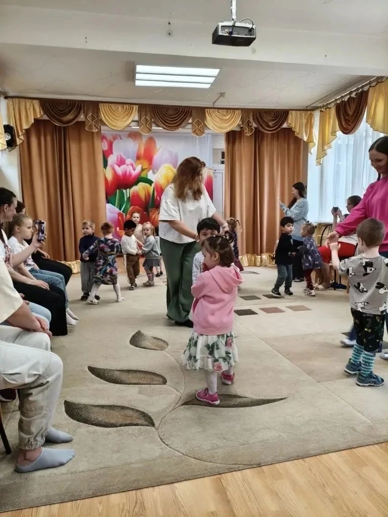 В группе 2 прошёл итоговый досуг совместно с родителями.