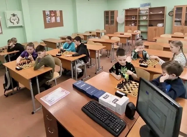📌Шахматный турнир  💫30 марта  в нашей школе прошёл шахматный турнир «Нескучные каникулы» 😃 среди уча