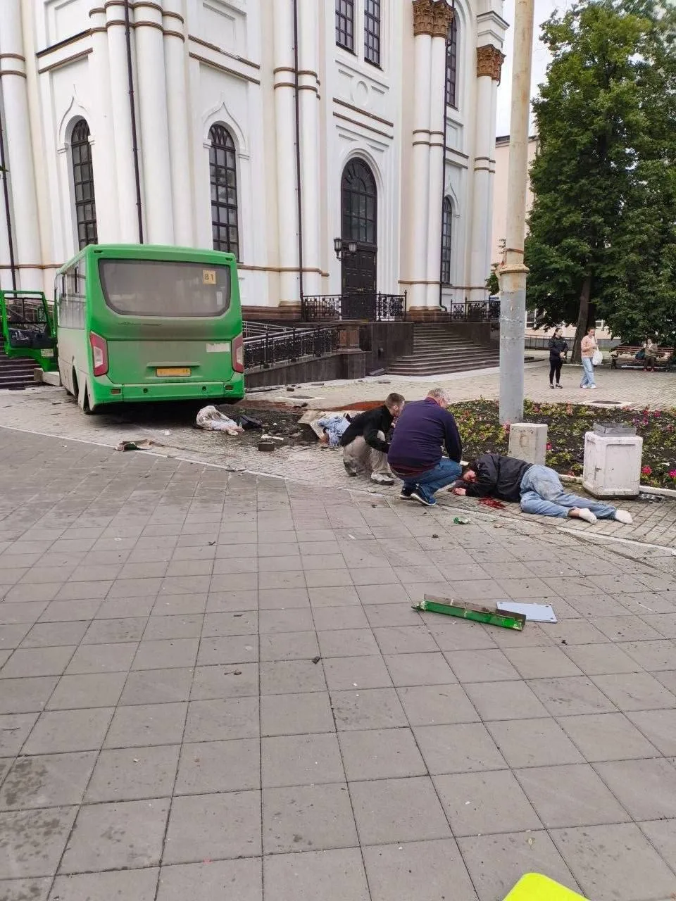🤬 В Екатеринбурге водитель-мигрант на автобусе убил четырёх человек (в том числе ребёнка) и въехал 