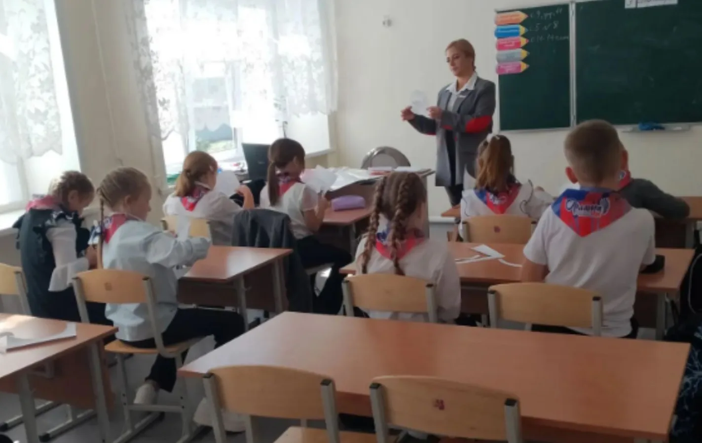 Сегодня в #ЗвериноголовскаяСОШ прошел день, наполненный особым смыслом — тишиной и памя...