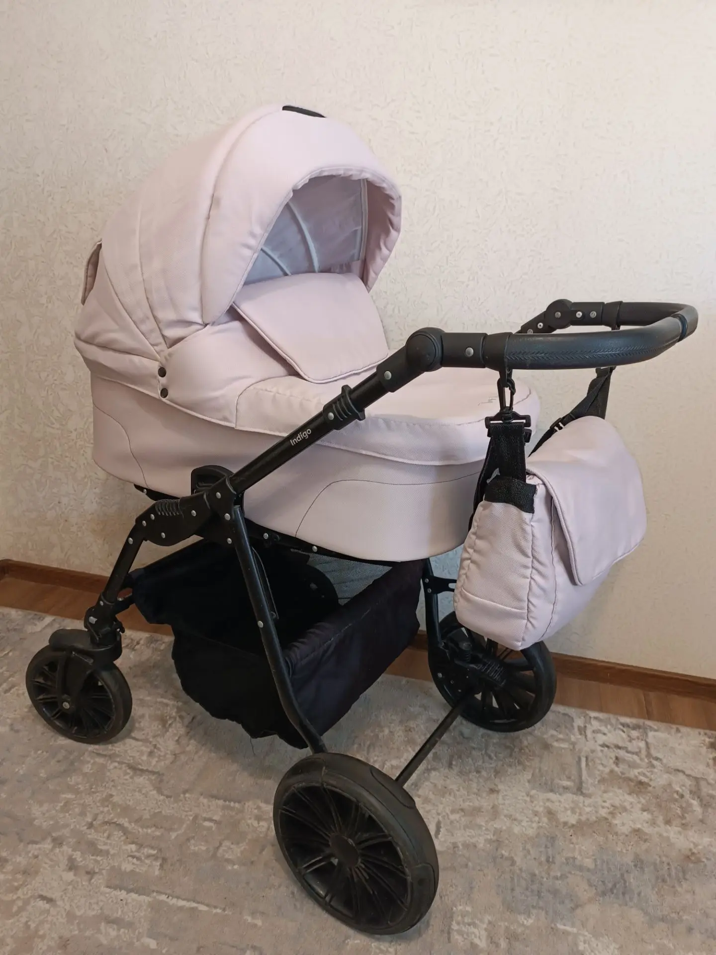 Коляска 3 в 1. С. Красносельское. Тел. +7(904) 884-60-12

📋 №2495