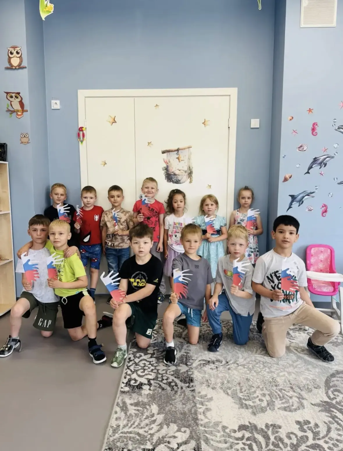 Патриотизм начинается с малого — с любви к своей стране и её символам! 🌟

Ребята из группы №9 с бол