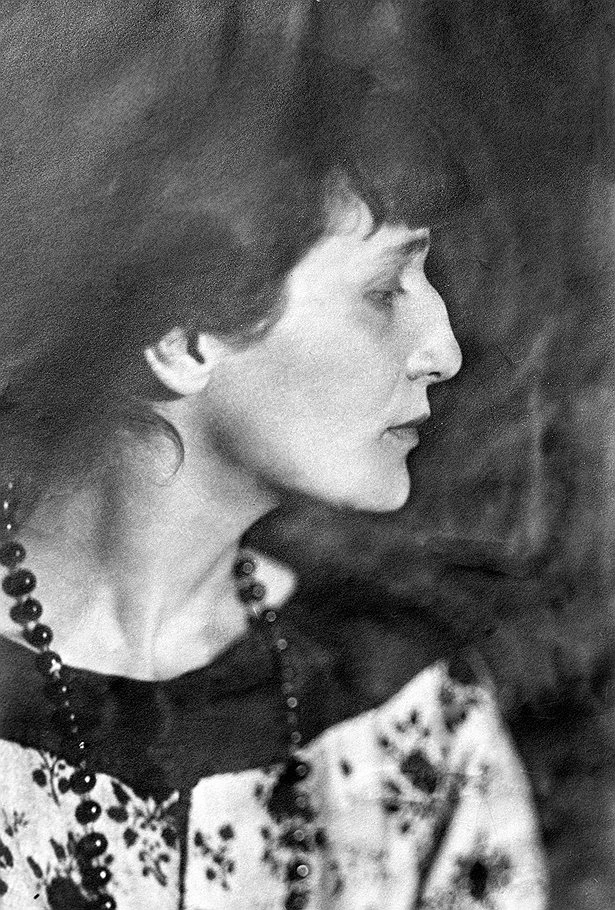 23 июня родилась Анна Андреевна Ахматова (1889 - 1966) - поэт, переводчица и литературовед, одна из 