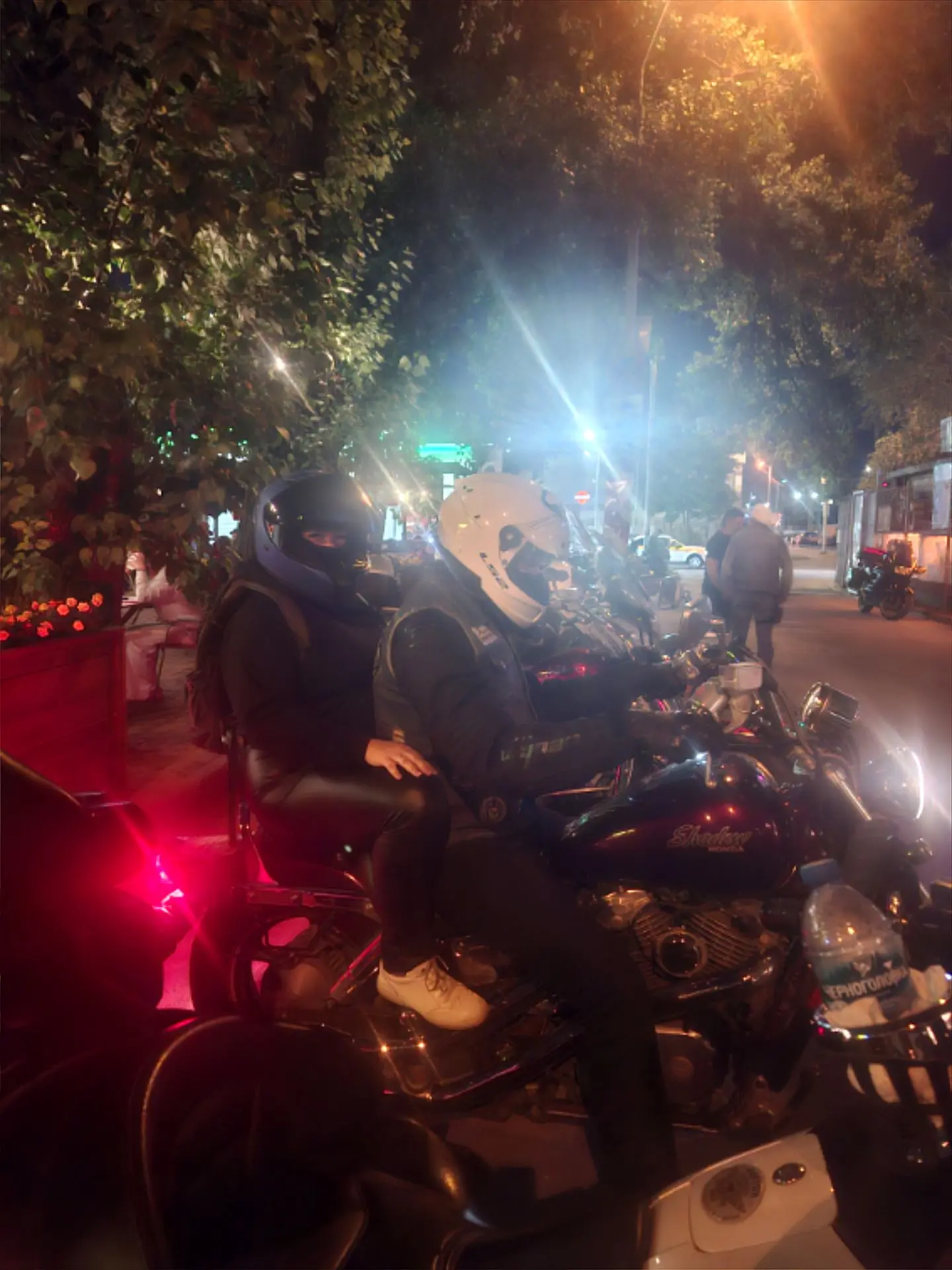 Мотовечер🏍
(Часть 2)

То, что не вошло в предыдущий пост)

NIGHT TRAIN SALOON / БАР ДЛЯ БАЙКЕРОВ / 