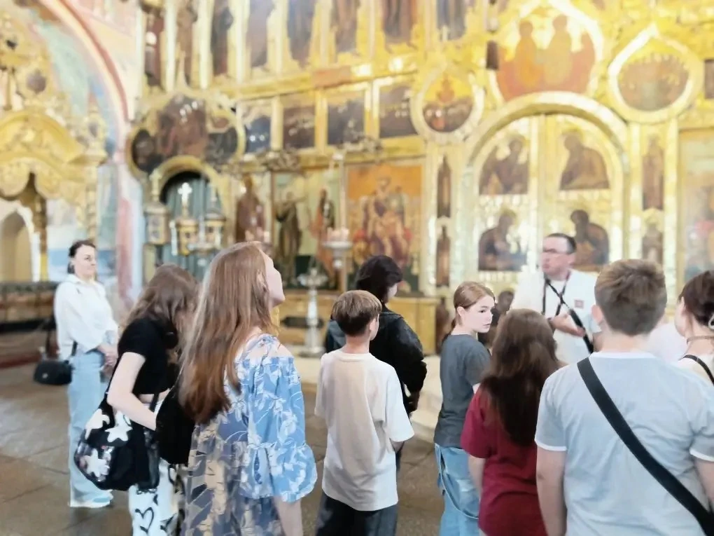 16 мая для наших ребят 5,6,7 и 9 классов выдался необычным днем. Вместо привычных школьных коридоров