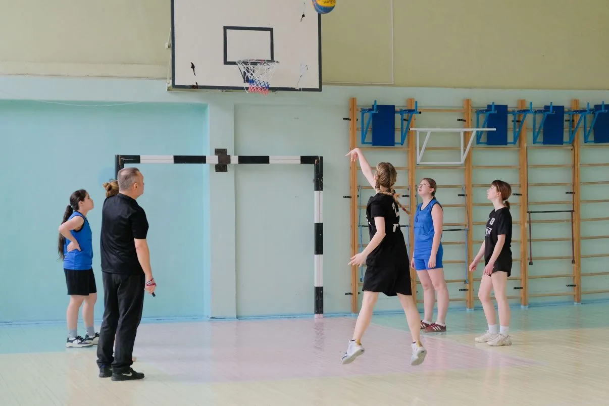 🏀 Атомная энергия спорта: наши снова в топе!  9 апреля в Удомельском округе гремел баскетбольный тур
