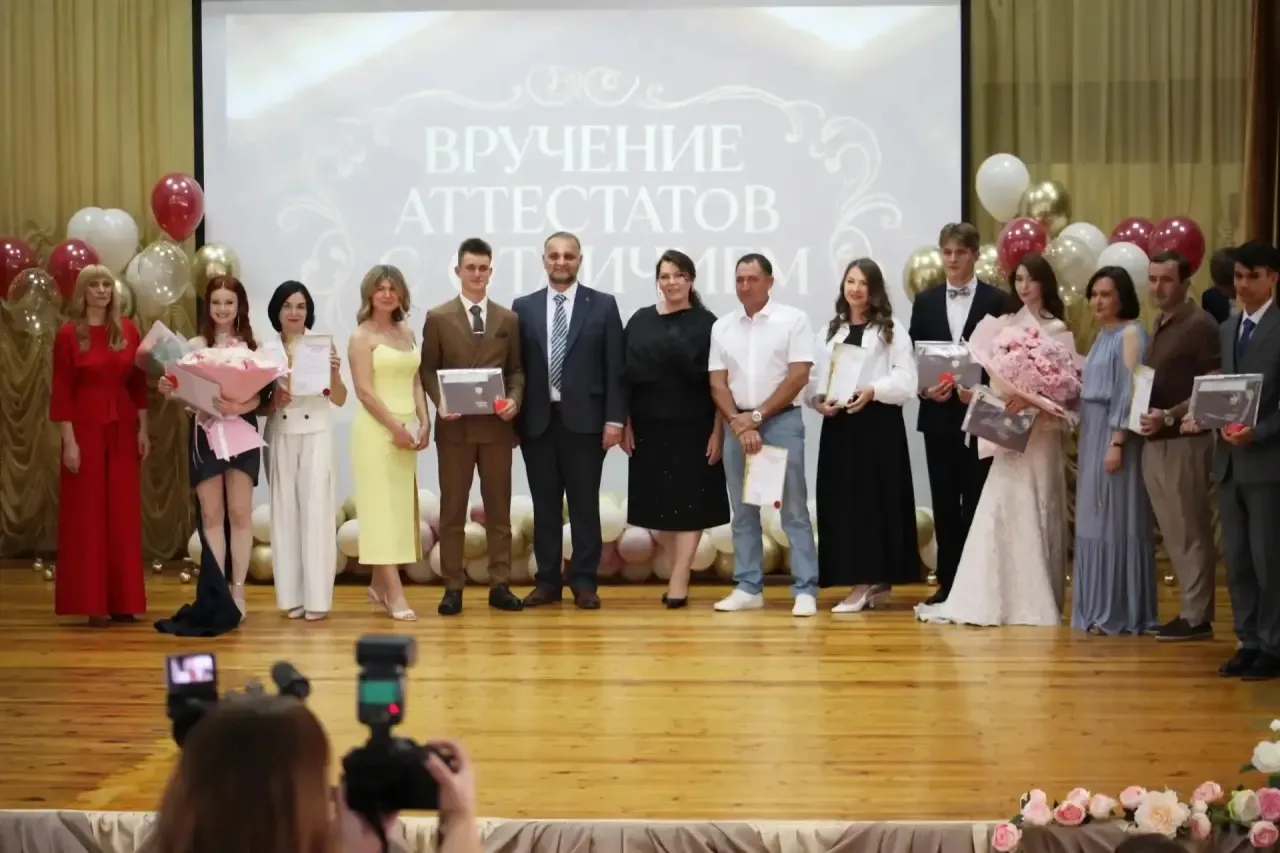 Выпускной 2026: «Время важных слов»

11 лет учёбы, открытий и незабываемых моментов остались позади,