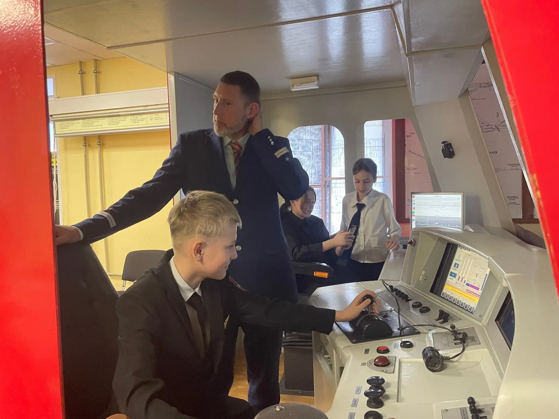 🚊🚂Путешествие в профессию: пятиклассники побывали на предприятиях РЖД