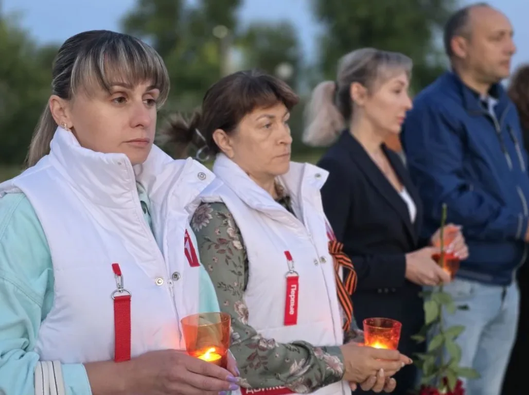 Заместитель директора по воспитательной работе Екатерина Сергеевна Жуина и муниципальный координатор