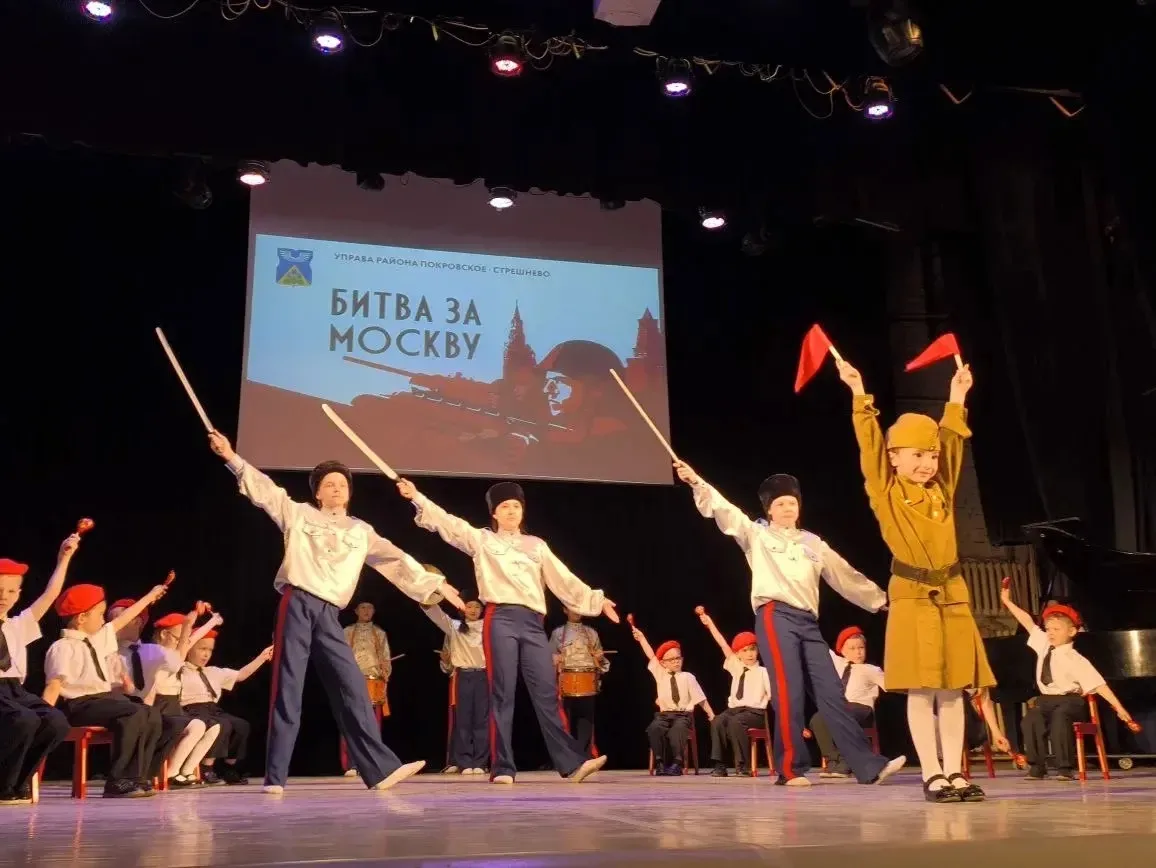 ПОБЕДНЫЙ РИТМ: НАШИ ЗВЁЗДЫ ЗАЖГЛИСЬ НА СЦЕНЕ «КРАСНОГО ОКТЯБРЯ»  Во Дворце культуры «Красный Октябрь