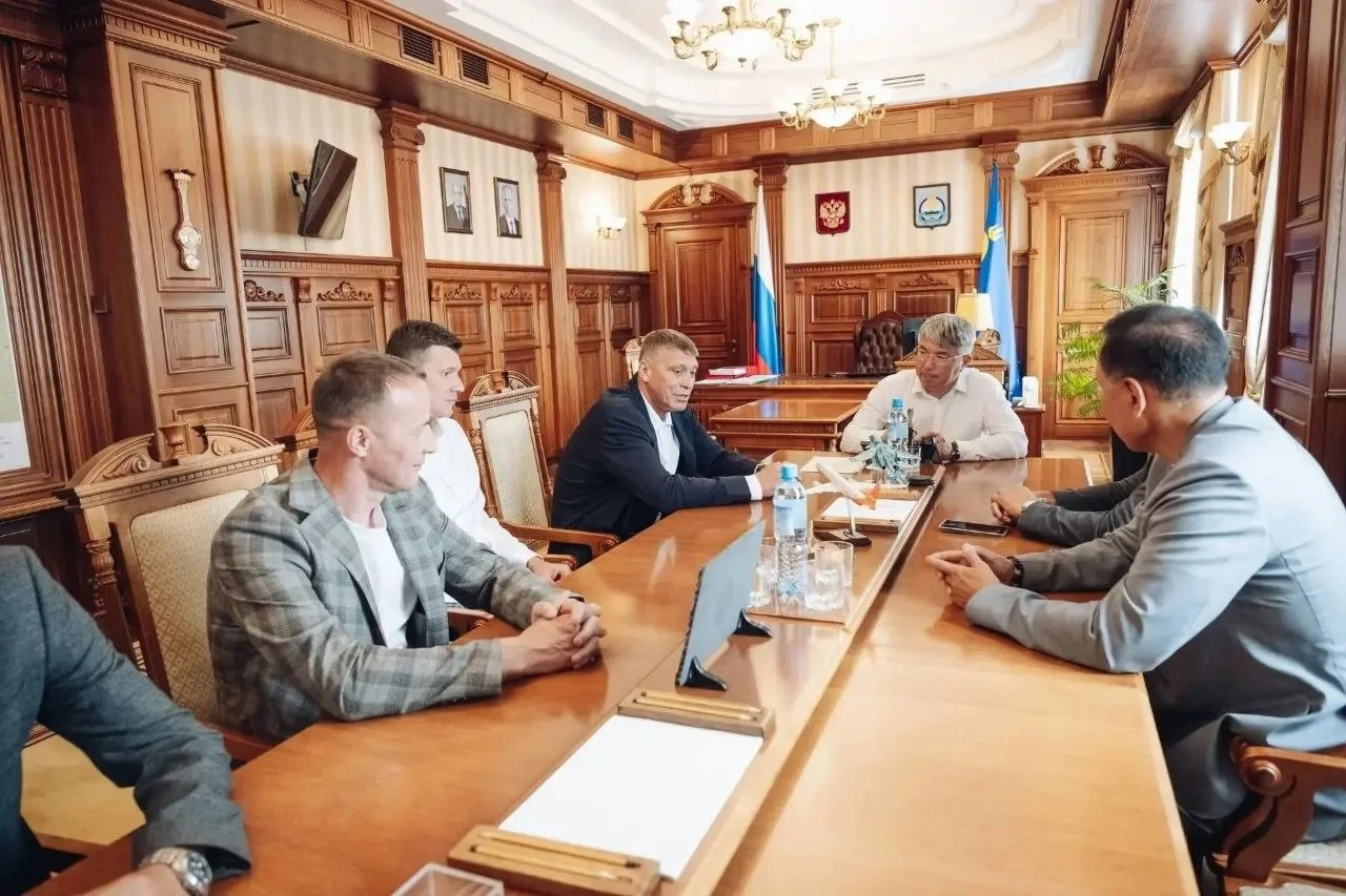 🚀 Волейбол в Бурятии получит мощную поддержку 

Глава Бурятии Алексей Цыденов и генеральный директо