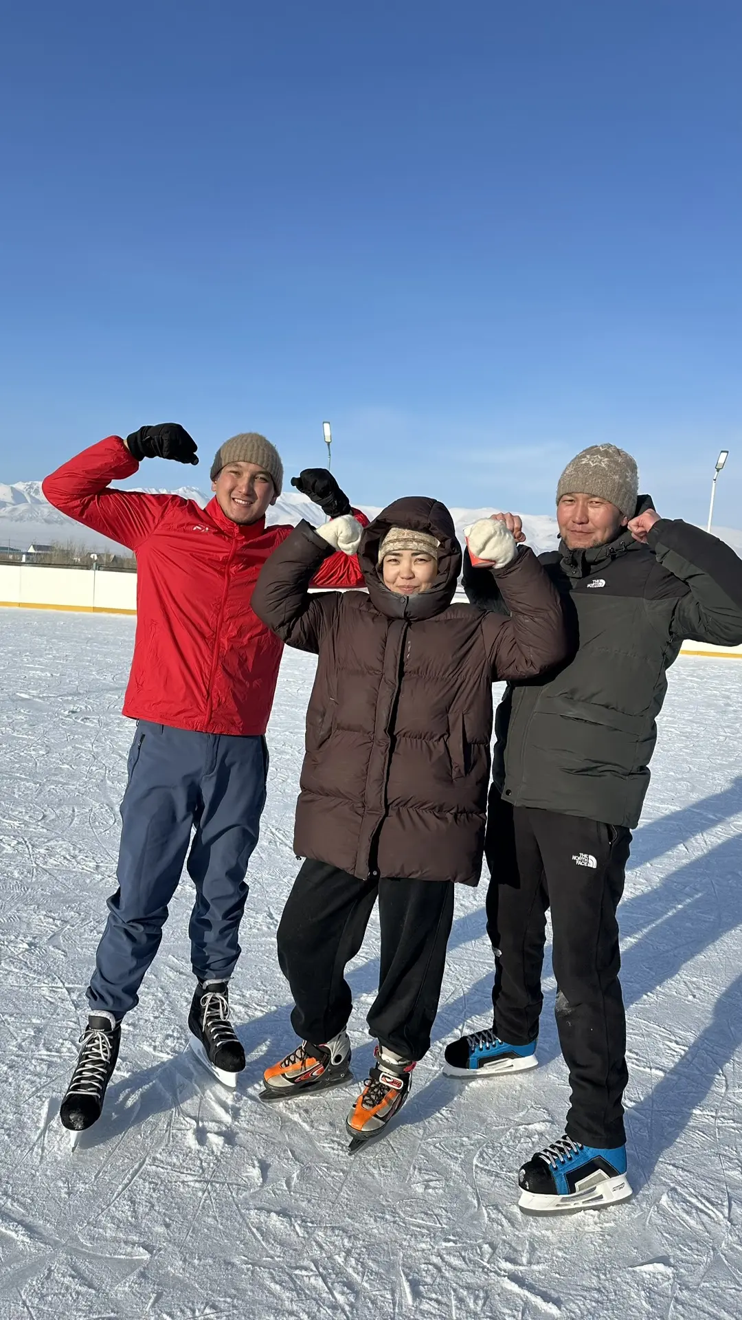 «Веселые эстафеты на льду»⛸️     Сегодня 30 января  на стадионе “ Дружба”прошел спортивный муниципал