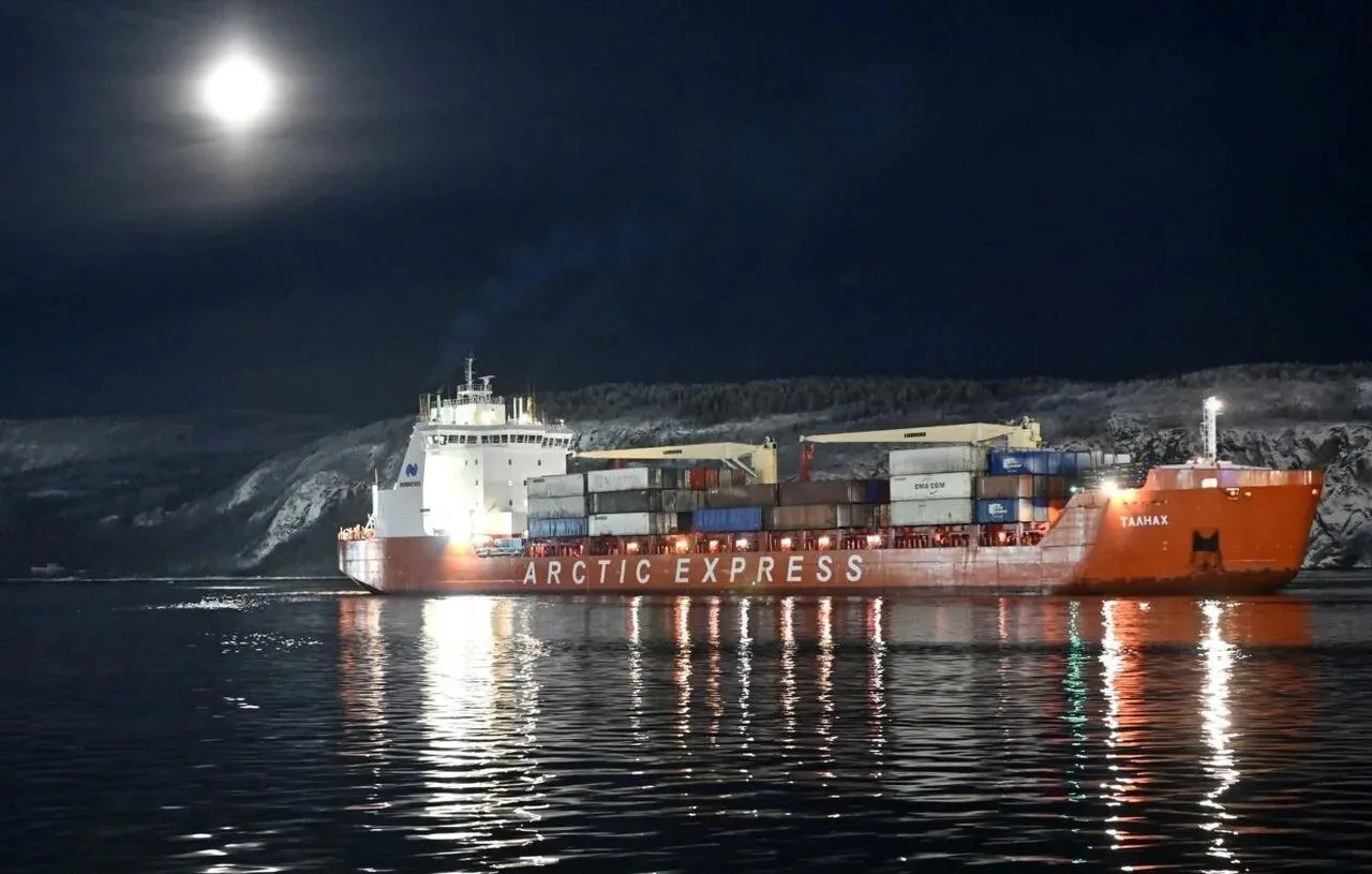 Северный морской путь испытывает резкий рост морских перевозок – из-за таяния льдов, но...