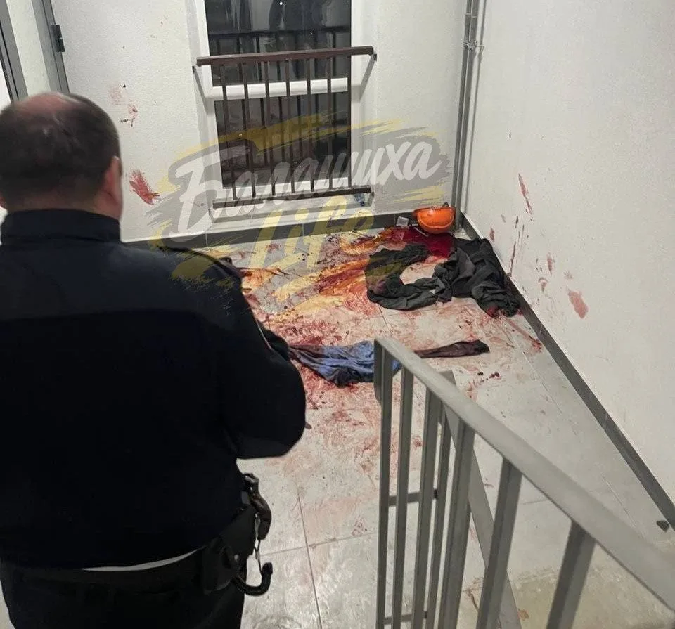 В Алексеевской роще жителям одного из домов утром открылась ужасающая картина. Все в кр...
