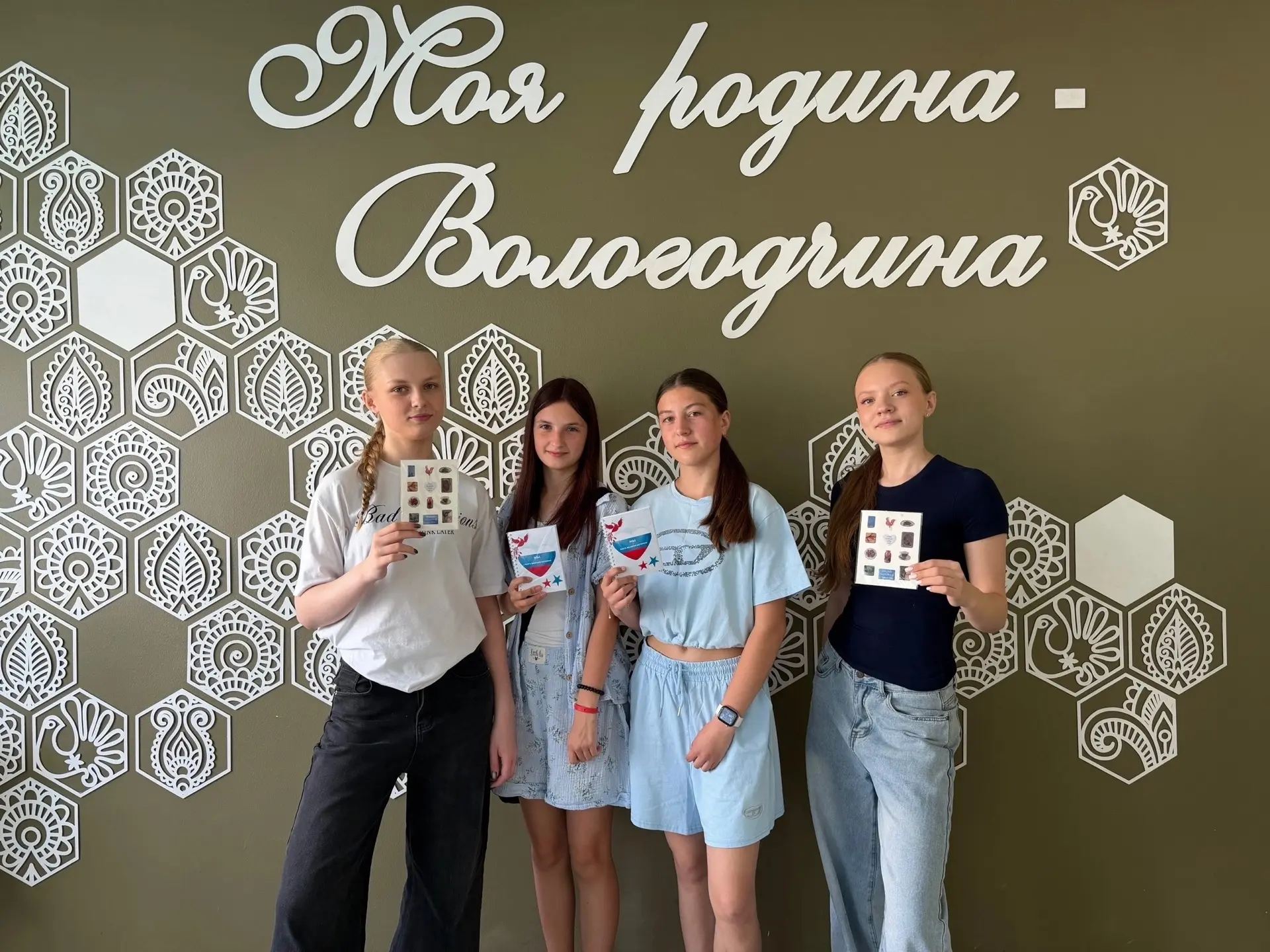 Сегодня последний день проекта «Душа на полке». 
Мы не стали делать громких итогов. 
Мы просто сели 