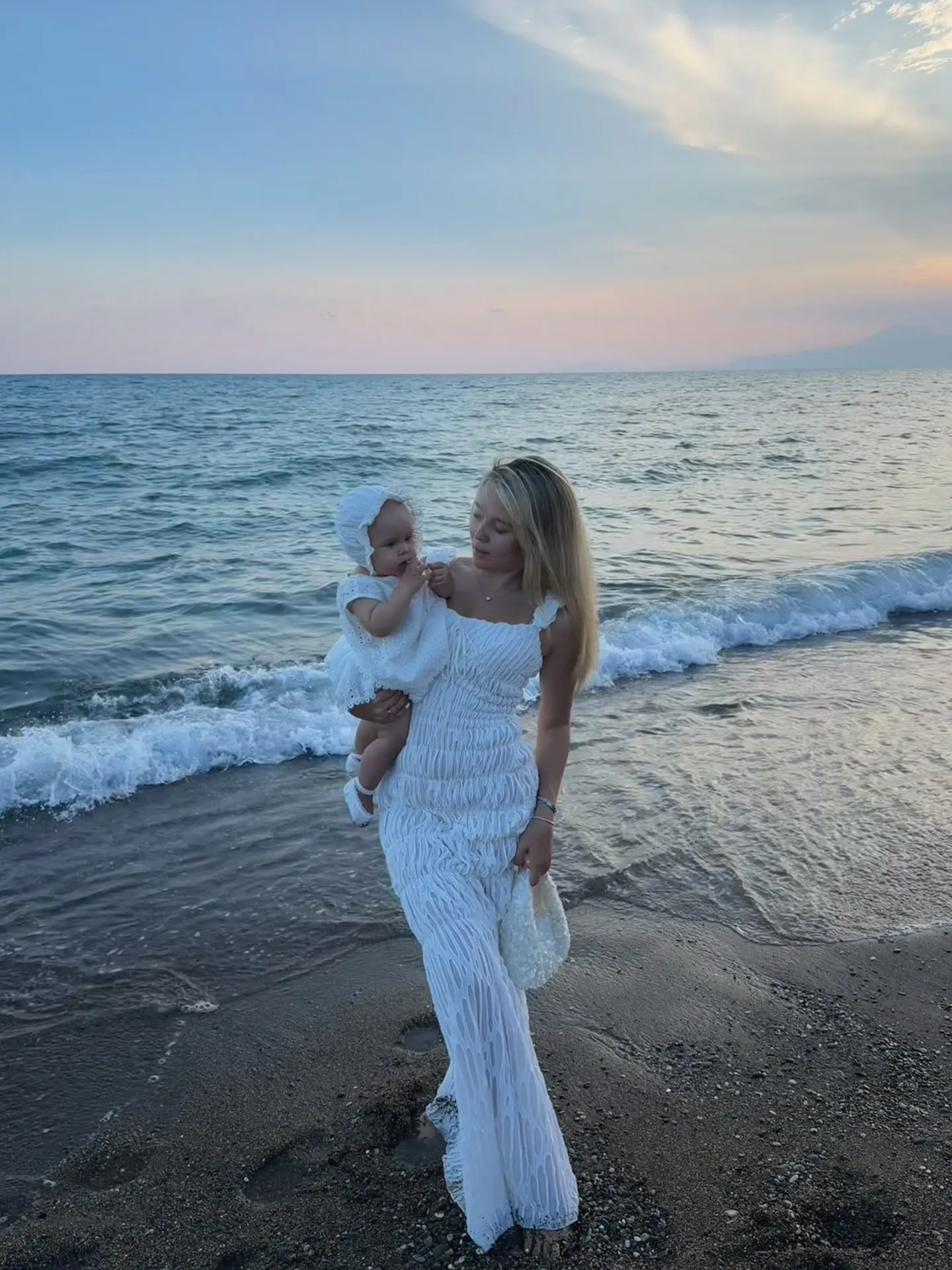 погода конечно сейчас шикарная!! море теплое! благодать 🌊