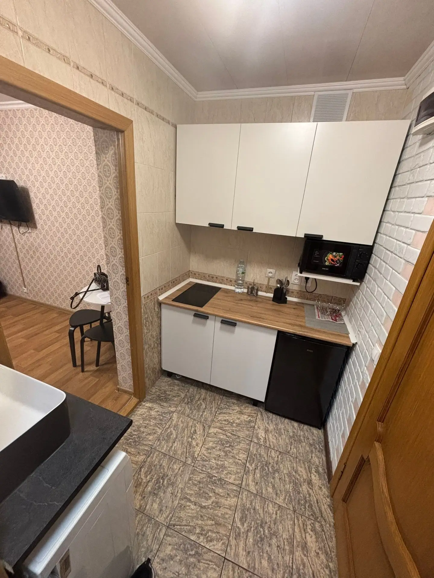 Сдам 1к малогабаритную квартиру 20 м2 . Театральная 19/2. ( мест общего пользования в д...