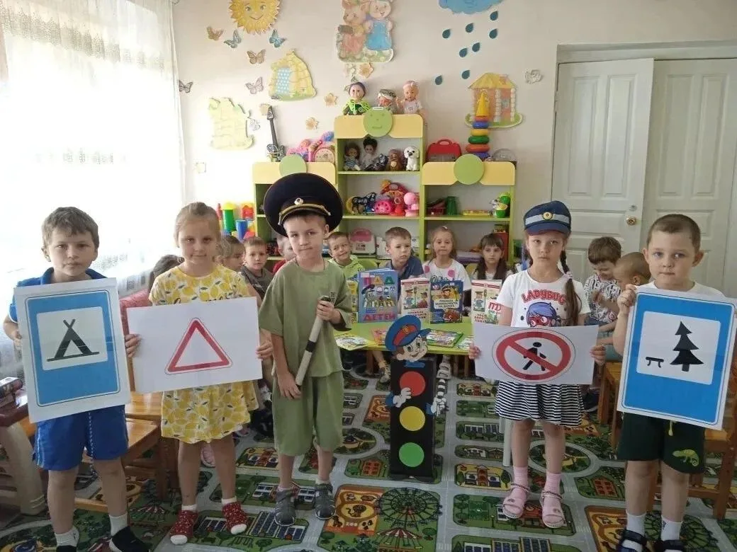 Дорожный калейдоскоп «Разрешается – запрещается». Под таким названием сотрудники модельной Детской б