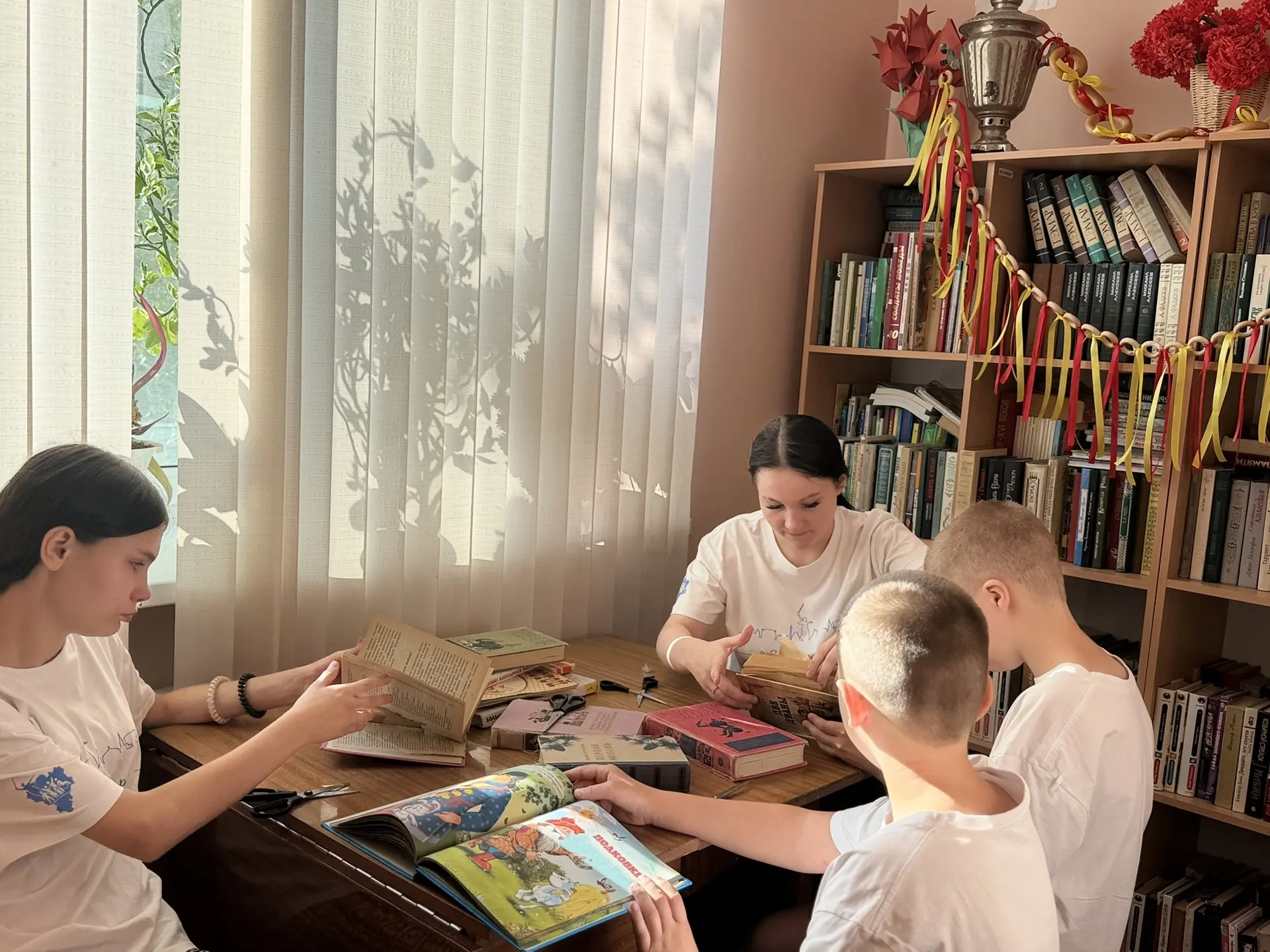 В Новоаннинском социально‑реабилитационном центре кипела добрая работа: волонтёрский от...