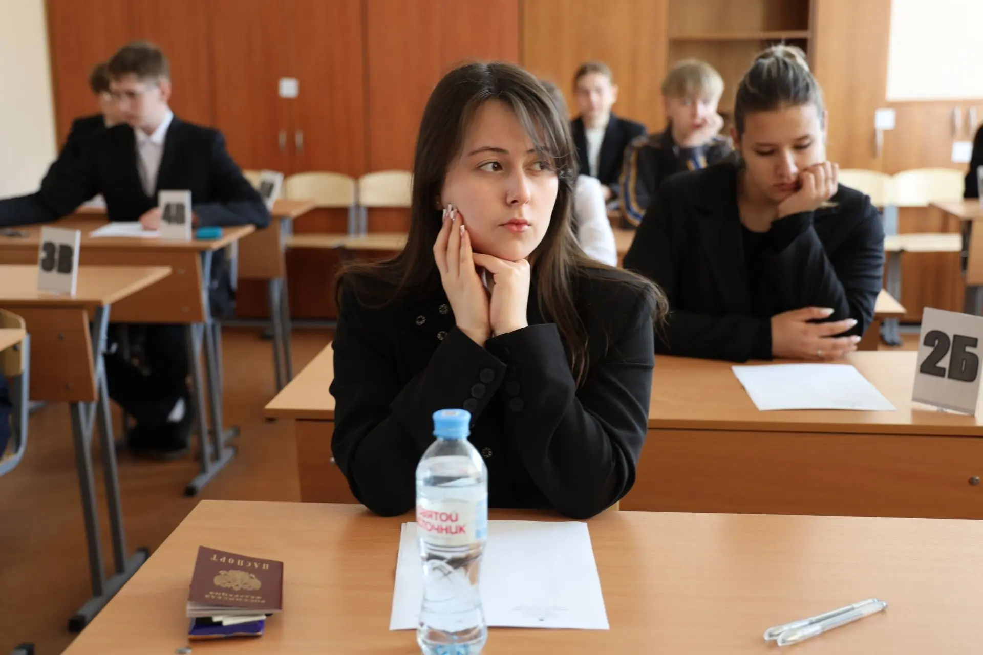 ✏17 одиннадцатиклассников сдают экзамен по базовой математике в дополнительный период ЕГЭ