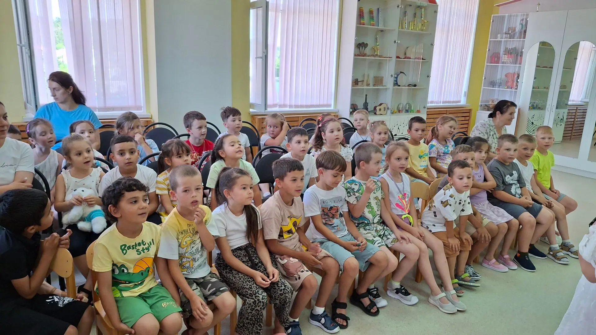 👨‍👩‍👧‍👦 Ко Дню семьи, любви и верности в Республиканской крымскотатарской библиотеке им. И. Гасп