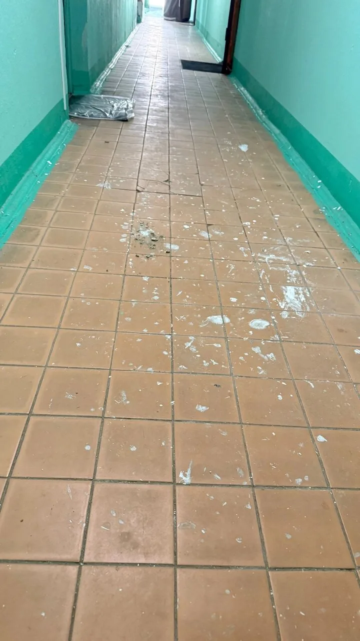 Подписчица прислала кадры из дома на Полбина, 30.