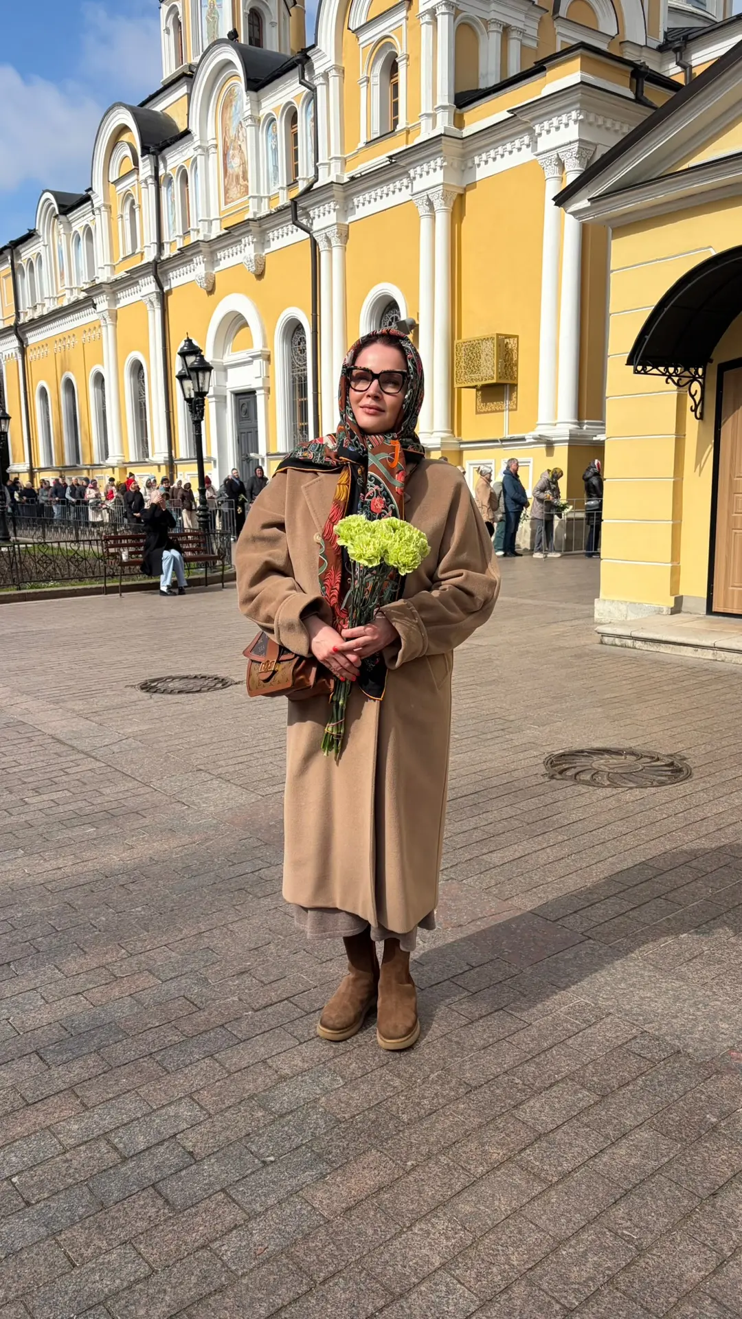 Благовещение и Матронушка. Такое сочетание даёт невероятную силу. Тихо, людно, но радос...