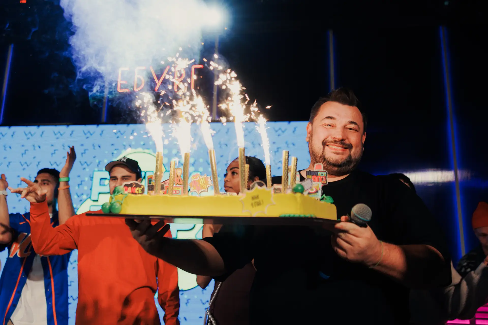 День рождения любимого бара и юбилей Сергея Евгеньевича 🎉 Это не просто вечеринка, а двойной праздни