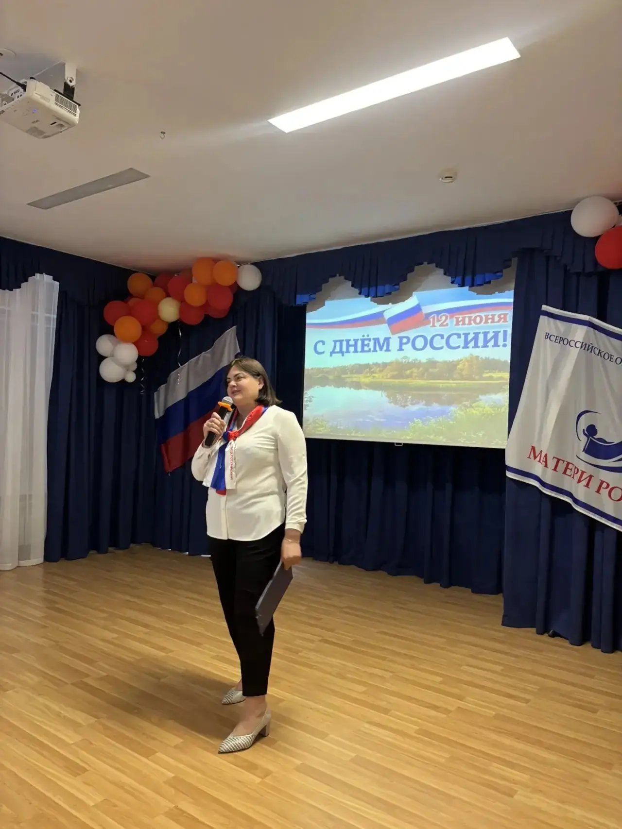 🇷🇺 Что общего у матрёшки, берёзы, балалайки и российского флага?

Об этом и многом другом говорили