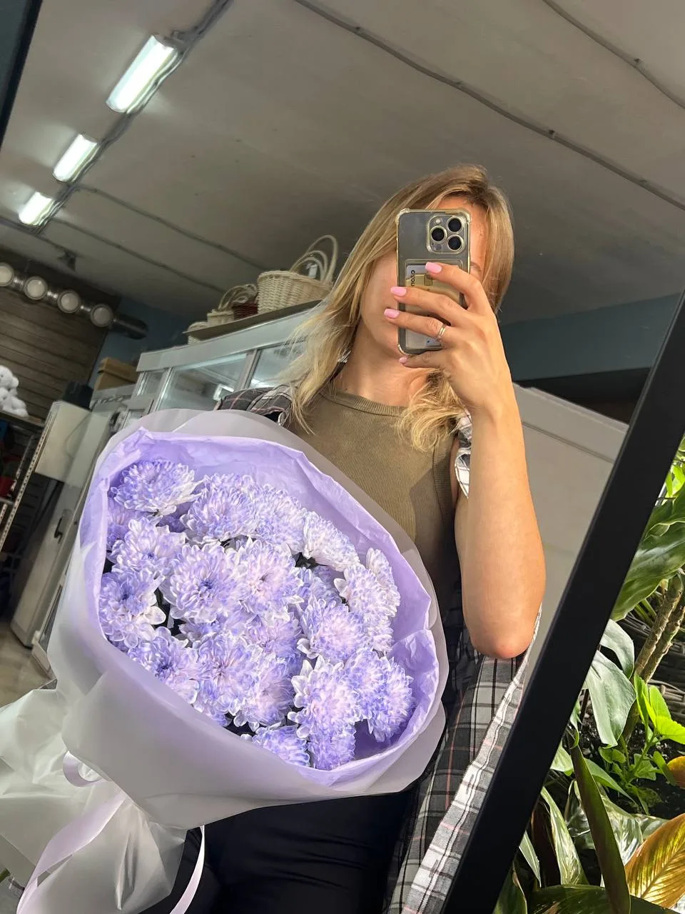 Стойкий букет из хризантем 😍

Стоимость на момент сборки: 2250₽


Ежедневно радуем Вас красотой с 8