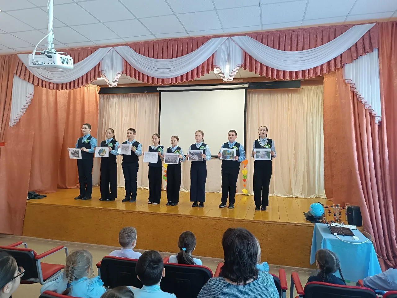💧 Вода — это жизнь! ,🫧
И в Марисолинской школе это знает каждый!

📌 19 марта в нашей школе прошло