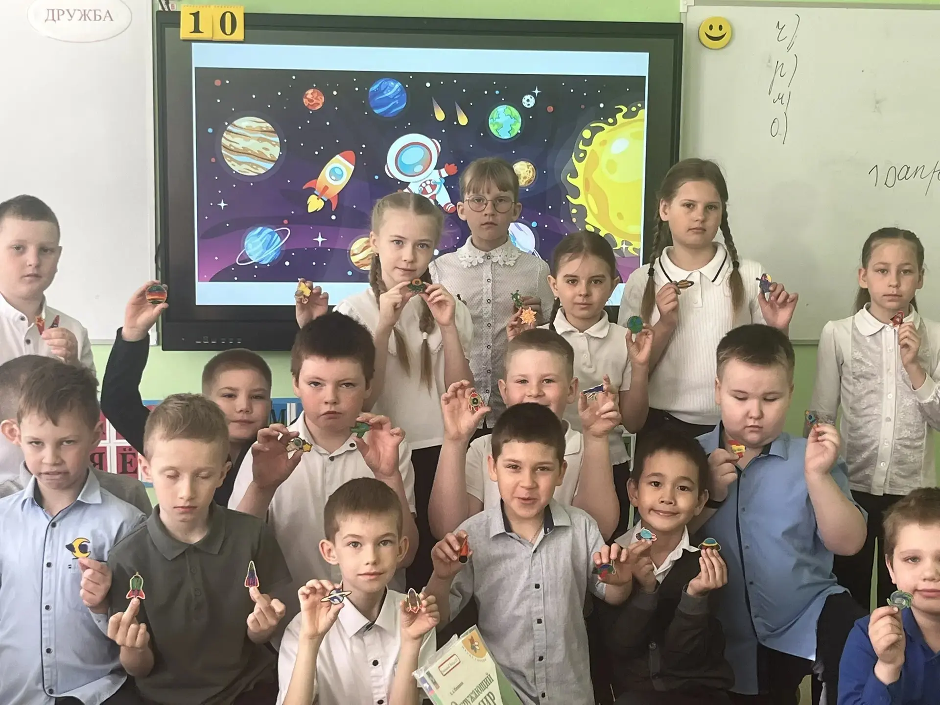 🚀🚀🚀В Бердюжской школе прошел мастер-класс «Космический талисман»!  🛸В преддверии Дня космонавтики, к