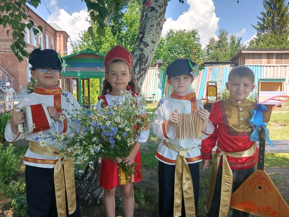 Музыкальная праздничная пауза от наших воспитанников💐🌾🌼переходим по ссылке👇