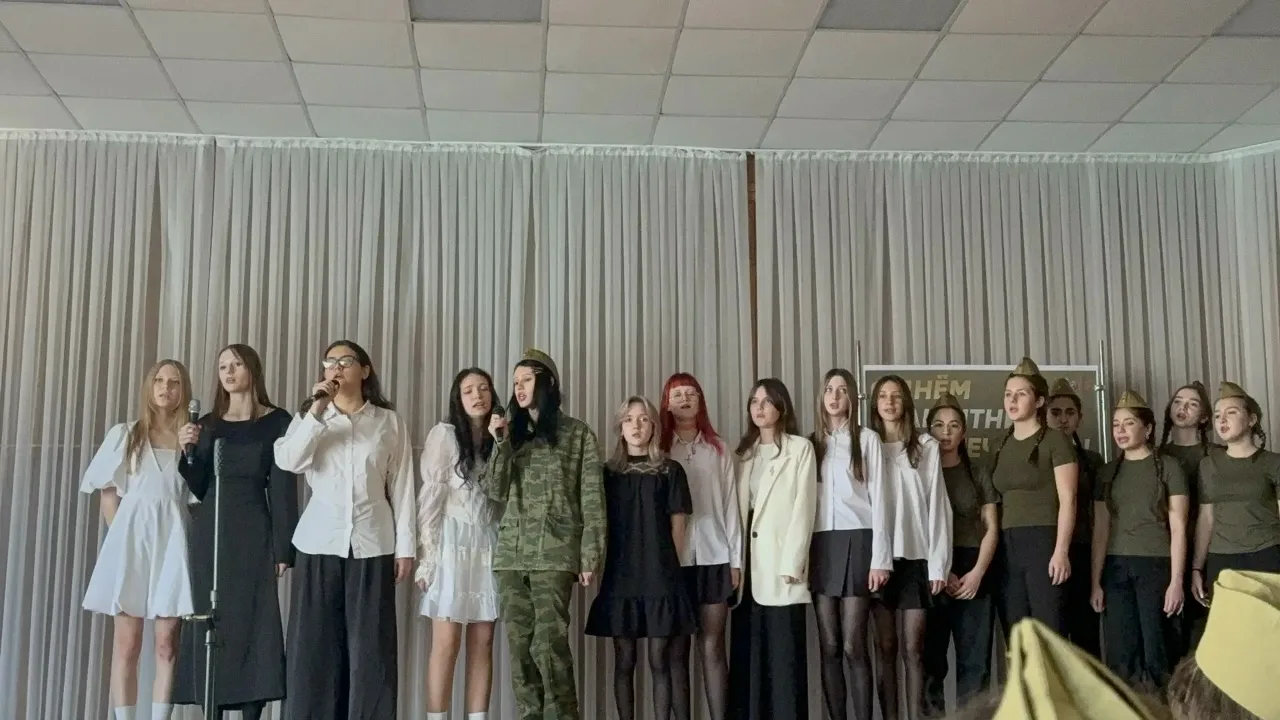 В честь 23 февраля в нашей школе прошел праздничный, яркий и впечатляющий концерт, организованный об