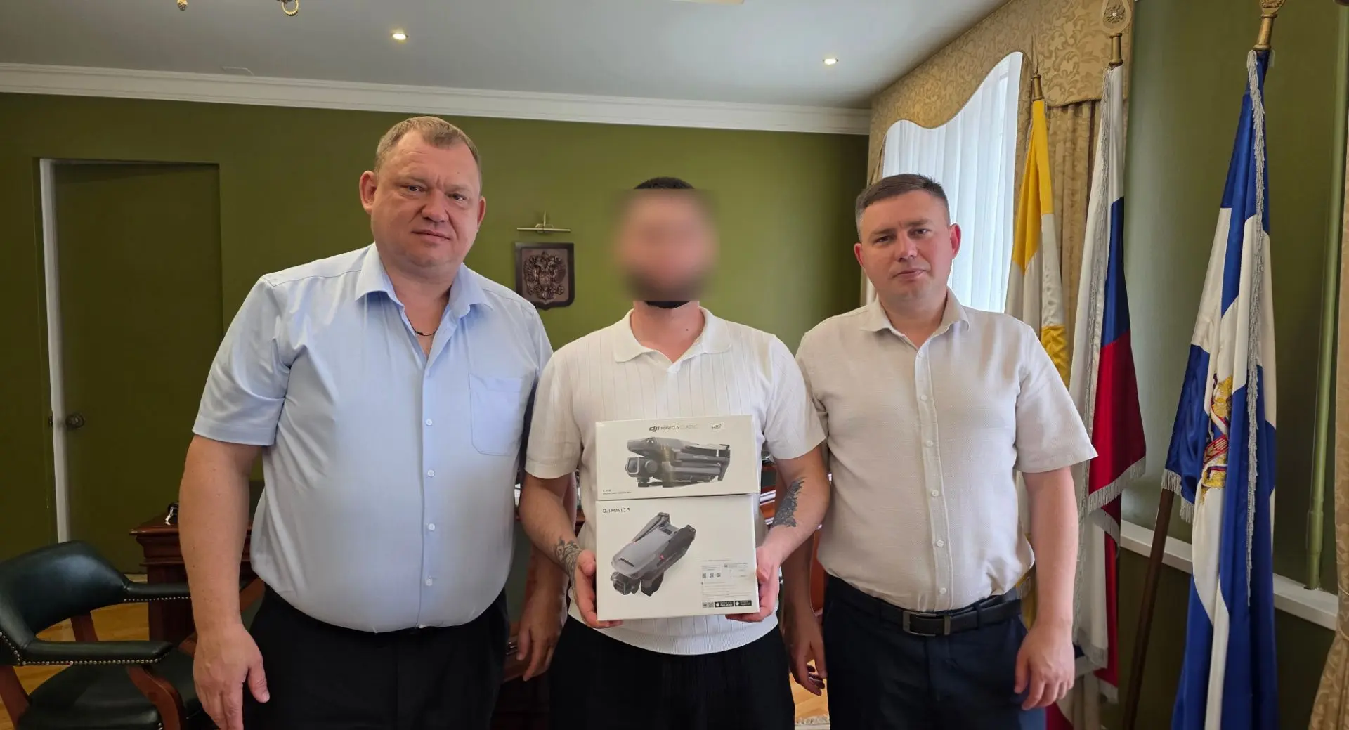 Друзья, сегодня утро началось с важной встречи. Ко мне заглянул наш боец с Херсонского направления. 