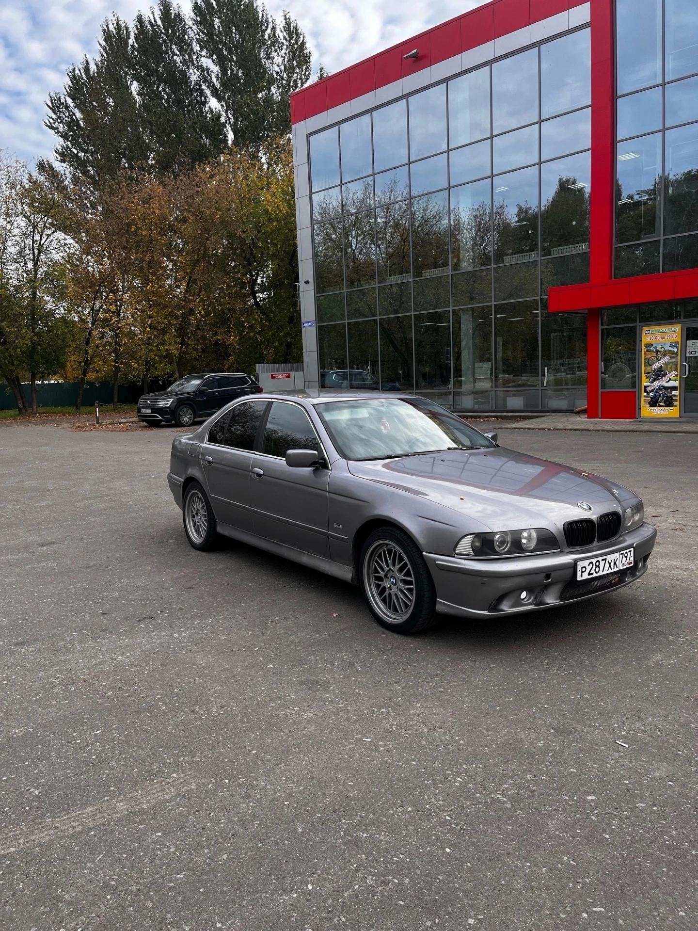 BMW 525i E39, 2.5 AT (170 л.с.)