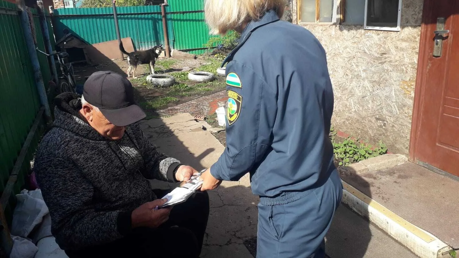 🔥 ЧИШМЫ ПОД ЗАЩИТОЙ: ПРОФИЛАКТИЧЕСКИЙ РЕЙД ПО ПОЖАРНОЙ БЕЗОПАСНОСТИ ПРОШЕЛ УСПЕШНО! 🏠🛡️  В рабочем п