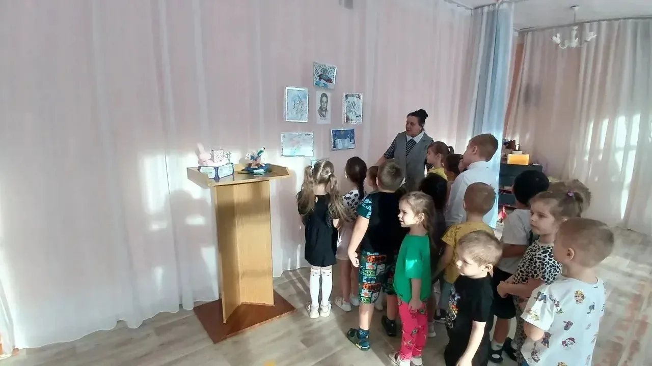 В нашей группе «Колокольчики» прошла выставка рисунков 🎨 и поделок 🧵, посвященная 120...