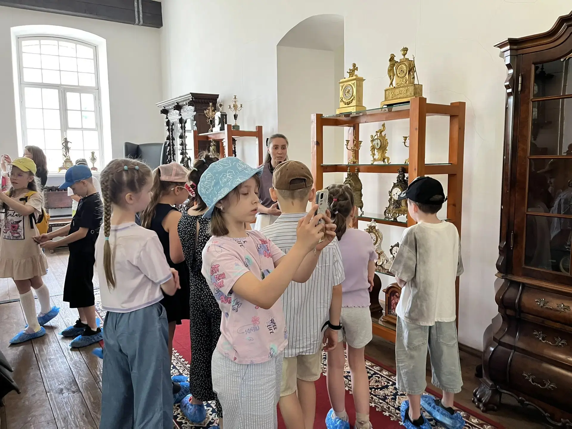 🏛️ ЛИЦЕИСТЫ В ГОСТЯХ У ИСТОРИИ: 2 «Б» в усадьбе Брюса! Сегодня обучающиеся 2 «Б» класса отправились 