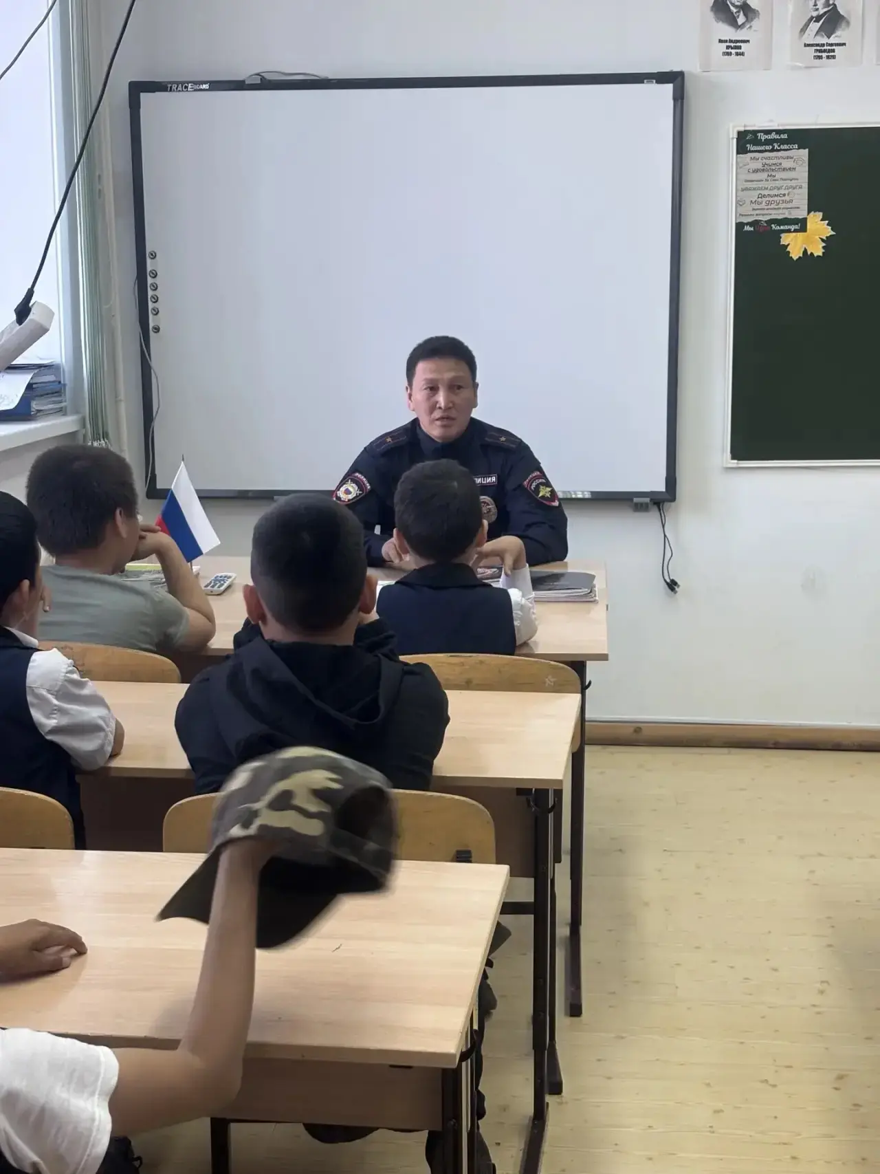 Ыам ыйын 21 күнүгэр Сунтаар улууһугар ИДЬМ старшай уполномоченнайа Иванов Ю.В. Күүкэй о...