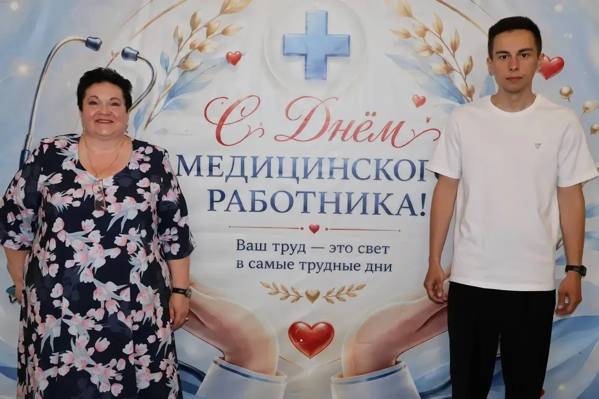 📷 Киреевских медиков поздравили с профессиональным праздником

В третье воскресенье июня мы отдаём 