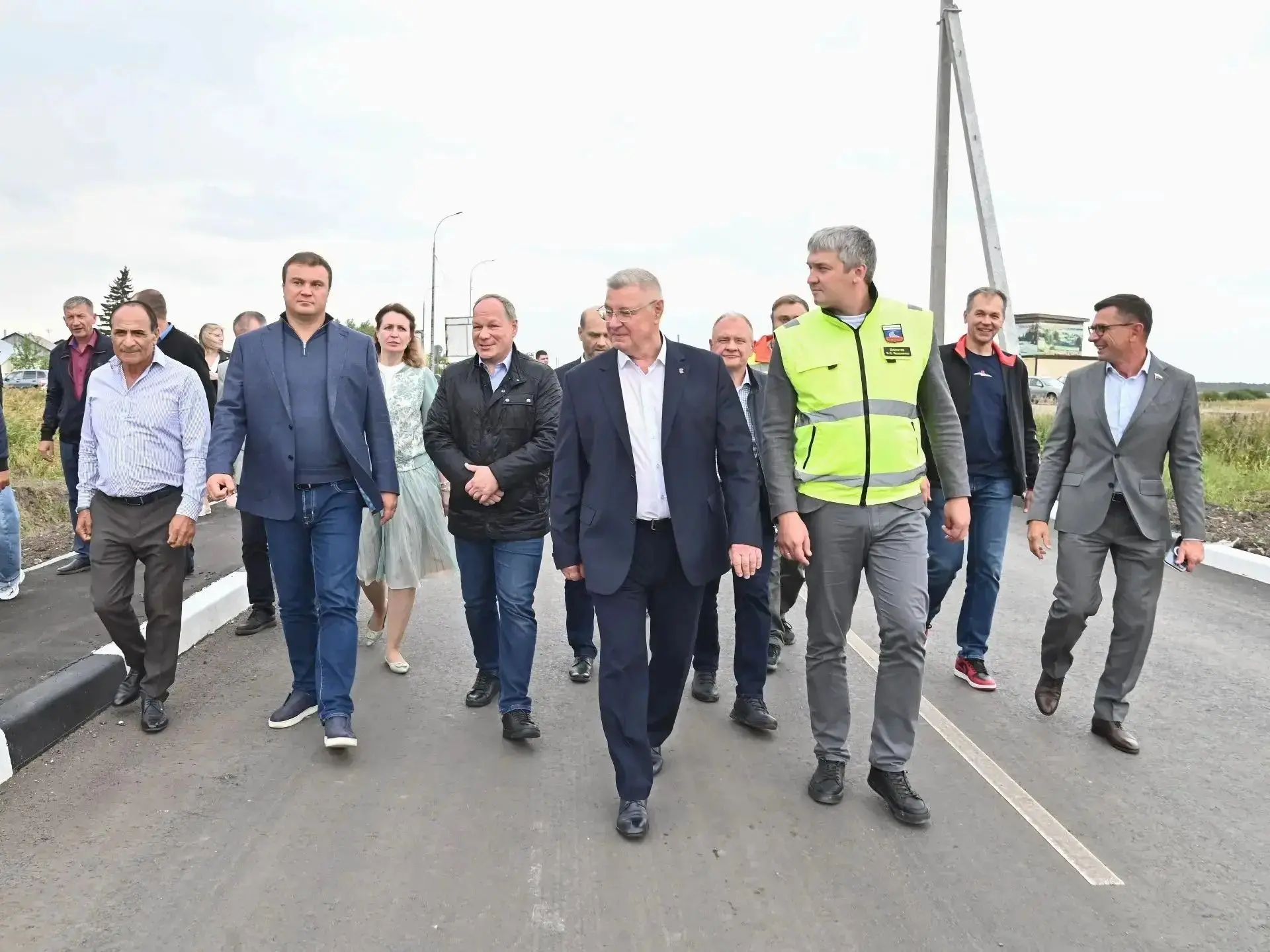 Виталий Хоценко с командой работает в Тюкалинском районе