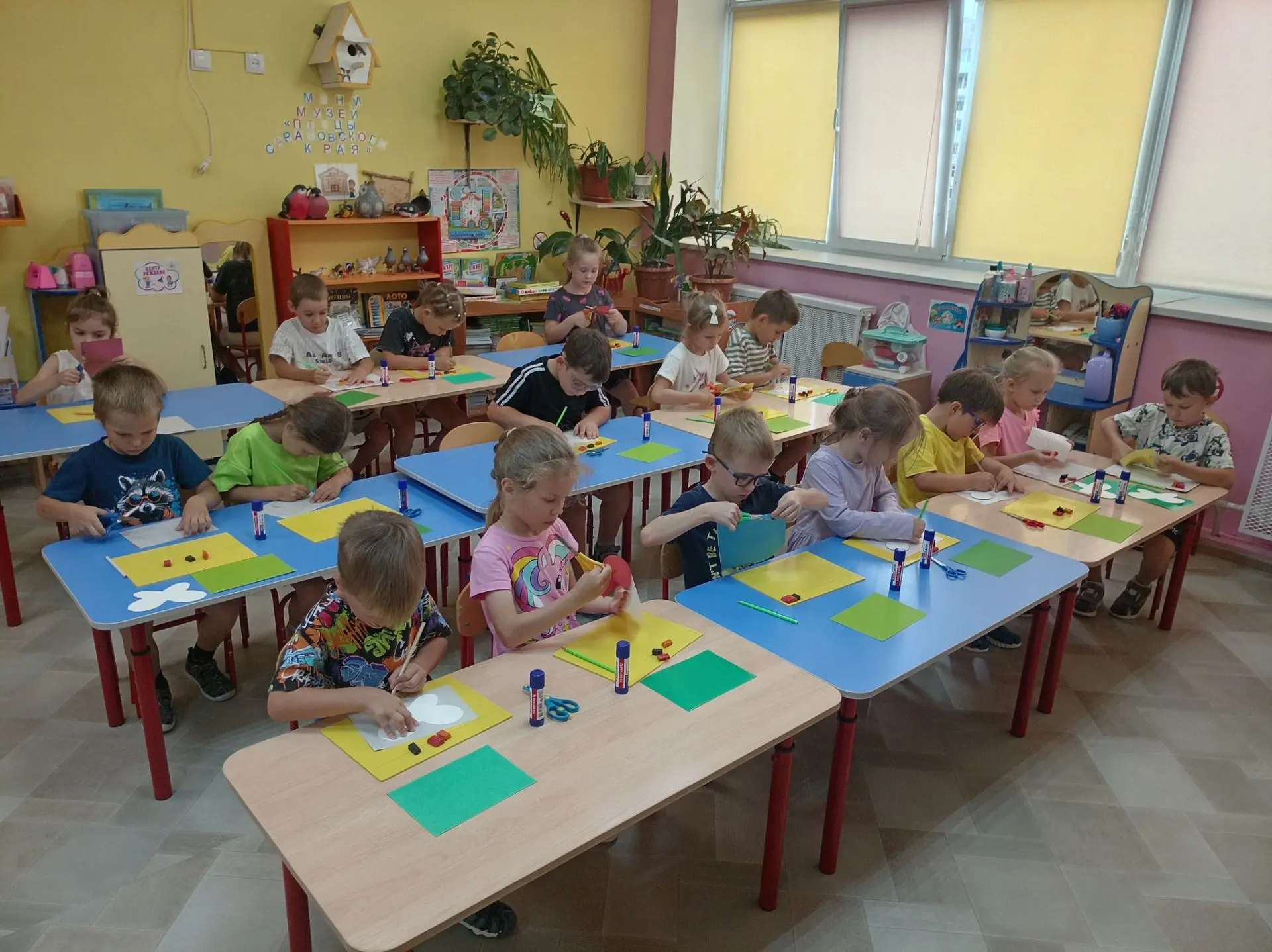 Лепка и аппликация предметная "Бабочки - красавицы". Подготовительная группа        " Р...