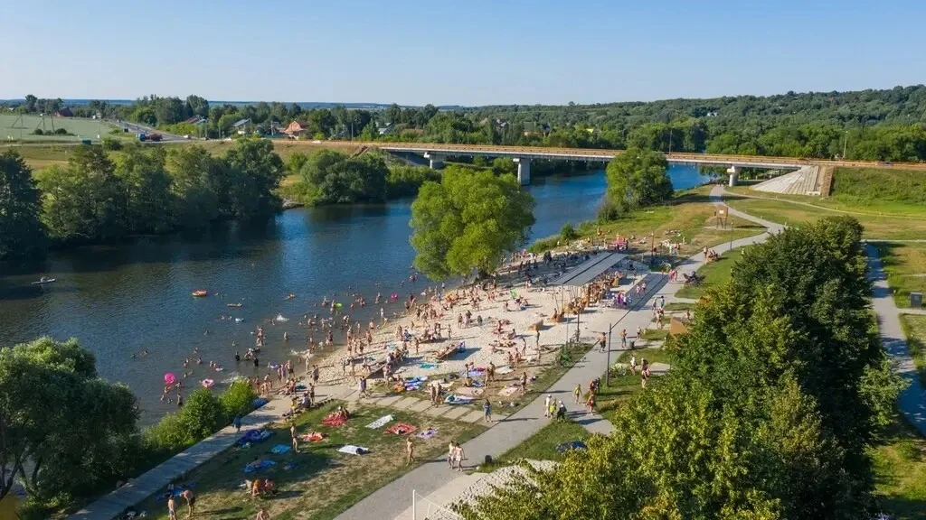 🏖В Московской области в 2026 году допущены к открытию 90 пляжей.

В связи с началом купального сезо