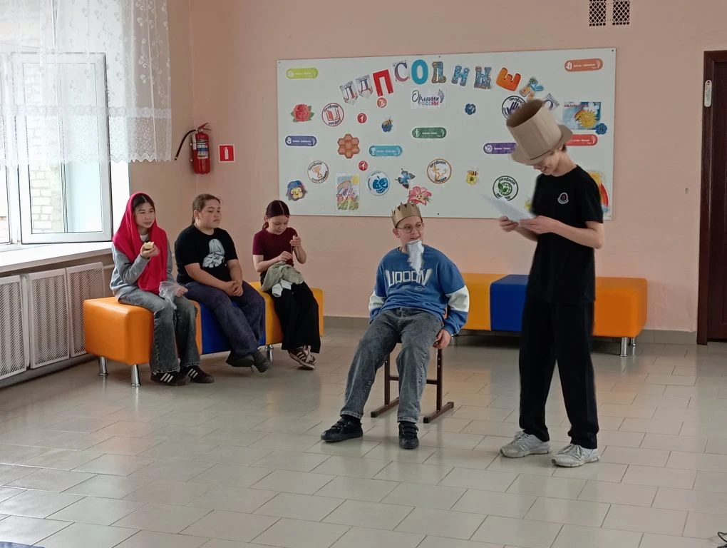 🌞 В «Солнышке» отметили День русского языка!
Каждый отряд нашего лагеря погрузился в волшебный мир 