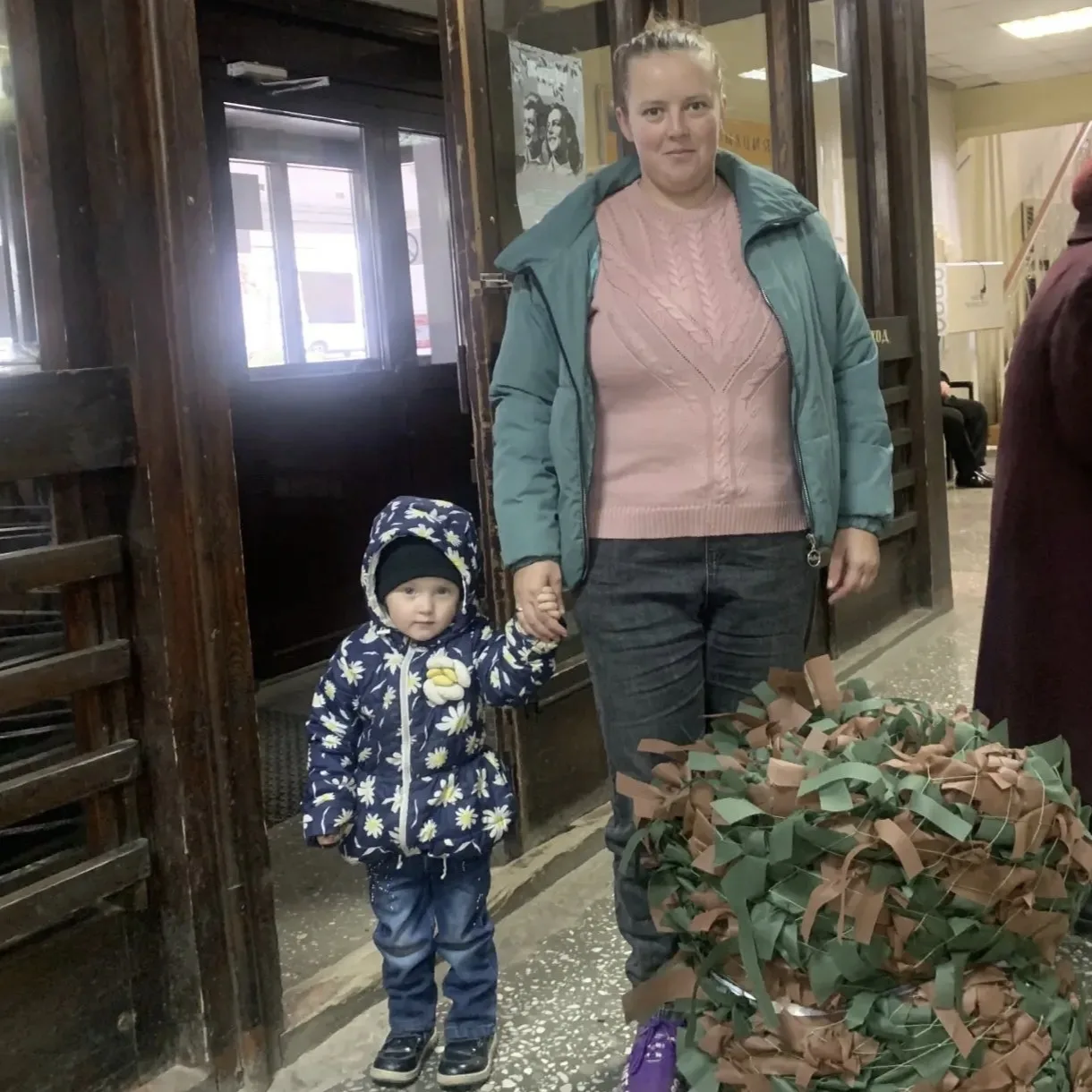 ГОЛОСУЙ ЗА ТЕХ, КТО НЕ УСТАЛ ПОМОГАТЬ ФРОНТУ!