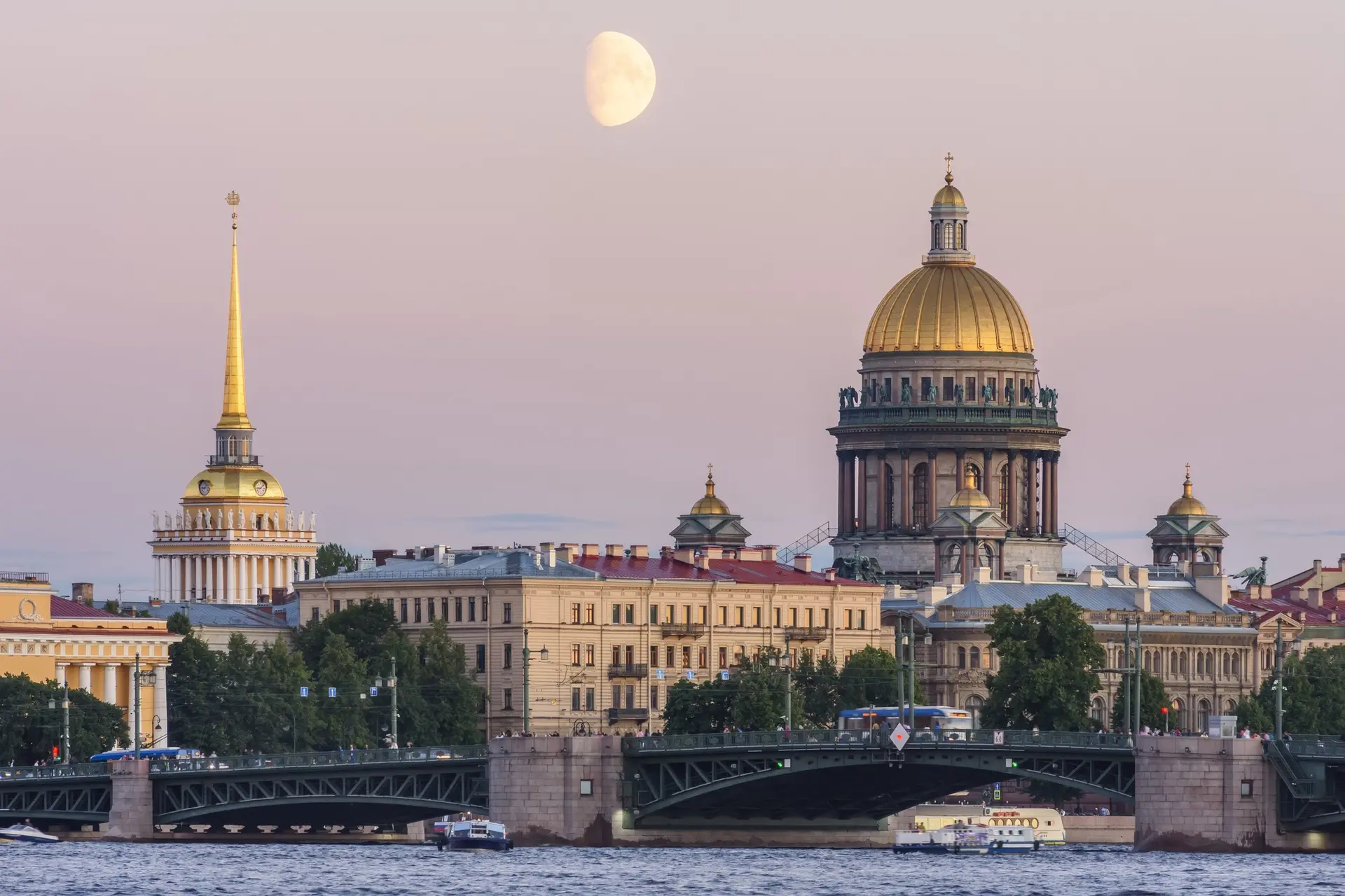 Сегодня Санкт-Петербургу 323 года ✨